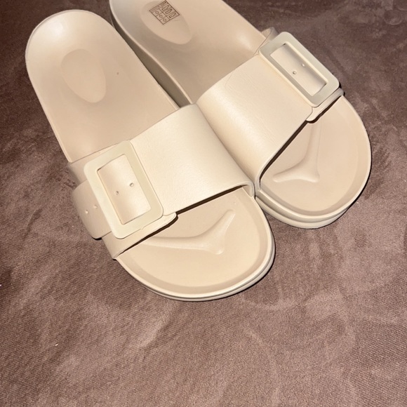 Women’s Beige Slides - Picture 3 of 4
